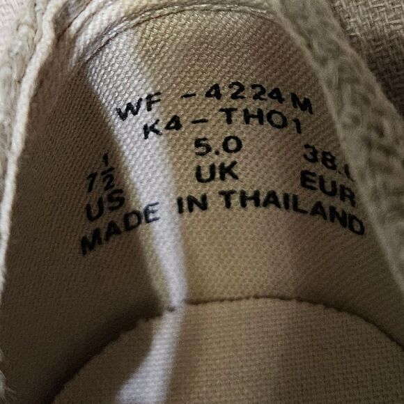 #385 Keds- Canvas Tennis Shoes - Colors/Sizes Varies - Picture 4 of 11